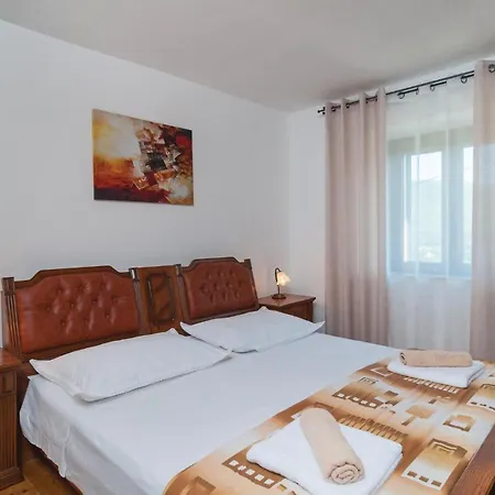 Amazing In With Kitchen Holiday home Podgrade