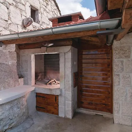 Amazing In With Kitchen Podgrađe
