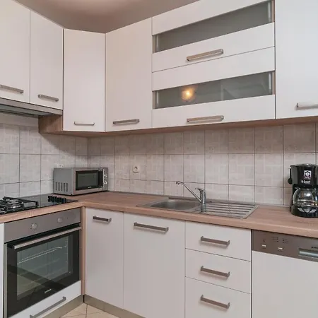 Amazing In With Kitchen Holiday home Podgrade
